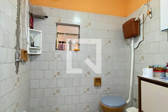 Banheiro de casa à venda com 2 quartos, 60m² em Campina, São Leopoldo