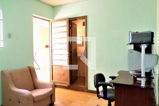 Casa à venda com 5 quartos, 300m² em Anchieta, Belo Horizonte