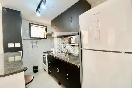 Cozinha de apartamento à venda com 1 quarto, 35m² em Copacabana, Rio de Janeiro