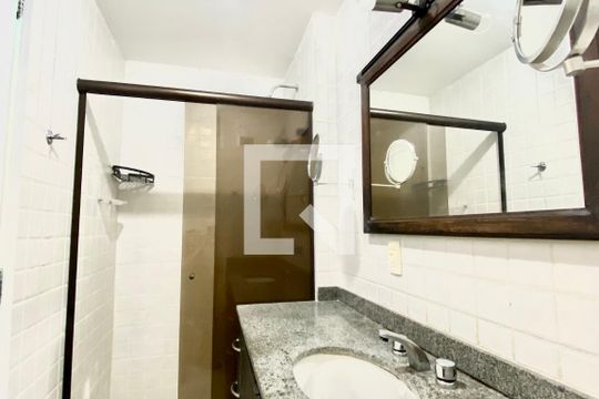 Banheiro de apartamento à venda com 1 quarto, 35m² em Copacabana, Rio de Janeiro