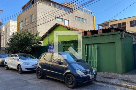 Casa à venda com 3 quartos, 174m² em Calafate, Belo Horizonte
