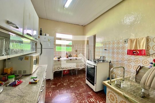 Casa à venda com 3 quartos, 174m² em Calafate, Belo Horizonte
