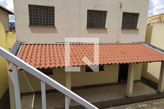 Casa à venda com 4 quartos, 462m² em Fernão Dias, Belo Horizonte