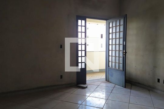 Casa à venda com 4 quartos, 462m² em Fernão Dias, Belo Horizonte
