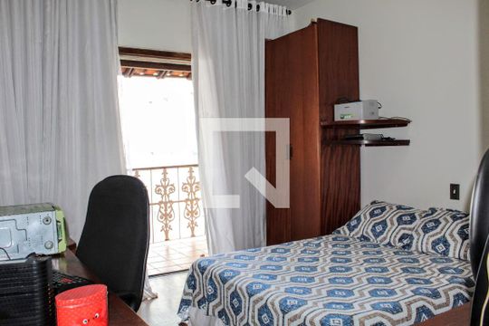 Casa à venda com 4 quartos, 268m² em Minas Brasil, Belo Horizonte