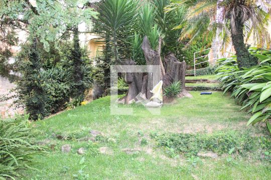 Casa à venda com 4 quartos, 268m² em Minas Brasil, Belo Horizonte
