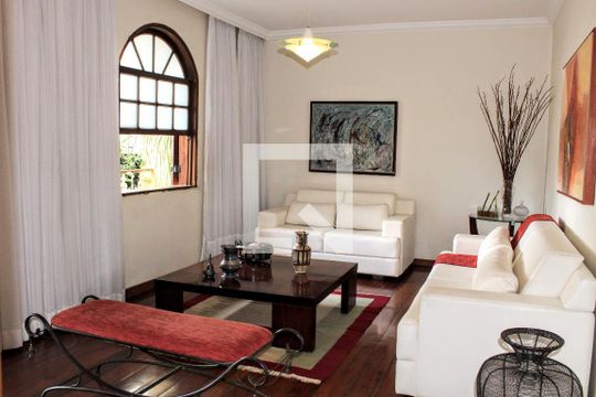 Casa à venda com 4 quartos, 268m² em Minas Brasil, Belo Horizonte