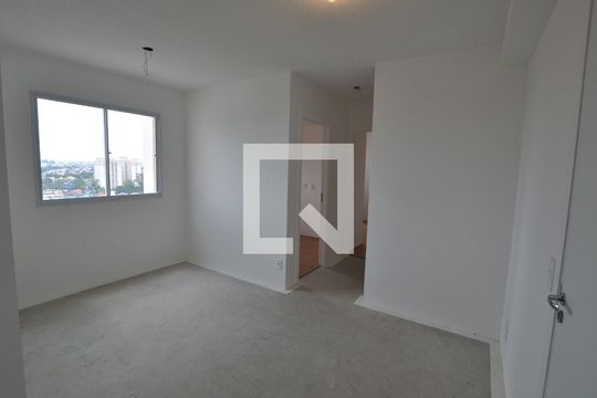 Apartamento para alugar com 2 quartos, 42m² em Jardim Santa Emília, São Paulo
