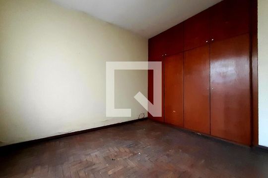 Casa à venda com 3 quartos, 234m² em Coração de Jesus, Belo Horizonte