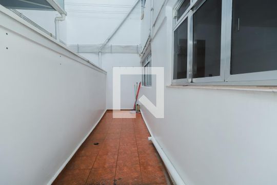 Quintal Lateral de apartamento à venda com 2 quartos, 95m² em Vila Leopoldina, São Paulo