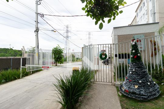 Fachada do Condomínio de apartamento para alugar com 2 quartos, 42m² em Guaratiba, Rio de Janeiro