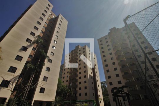 Fachada de apartamento para alugar com 1 quarto, 70m² em Jardim Ampliação, São Paulo