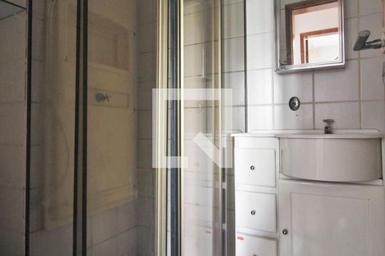 Banheiro de apartamento para alugar com 1 quarto, 70m² em Jardim Ampliação, São Paulo