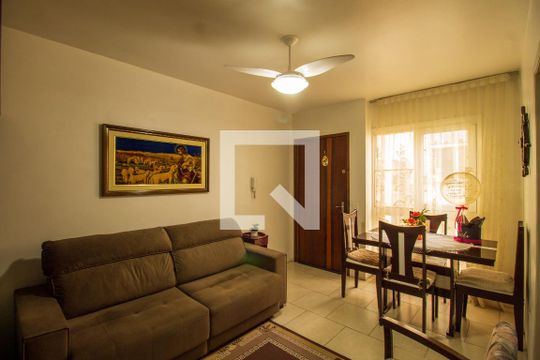 Sala de apartamento à venda com 2 quartos, 61m² em Medianeira, Porto Alegre