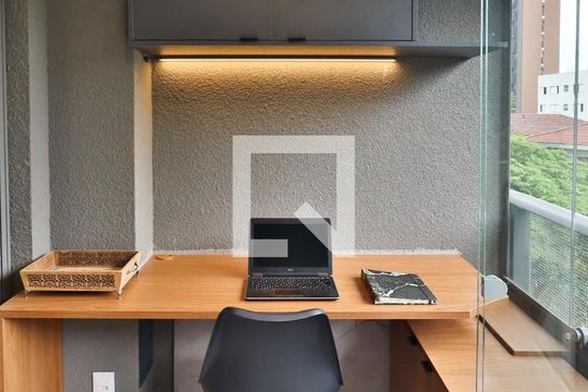 Varanda de kitnet/studio para alugar com 1 quarto, 26m² em Sumarezinho, São Paulo