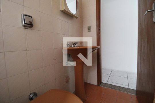 Banheiro comum de casa à venda com 3 quartos, 125m² em Vila São Francisco (zona Sul), São Paulo