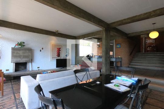 Sala de casa à venda com 4 quartos, 550m² em Jardim Guedala, São Paulo