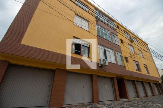 Fachada de apartamento à venda com 2 quartos, 65m² em Passo da Areia, Porto Alegre