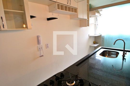 Cozinha de apartamento para alugar com 3 quartos, 55m² em Jardim Dom Vieira, Campinas