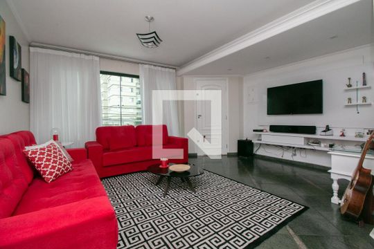Casa à venda com 3 quartos, 275m² em Vila Esperança, São Paulo