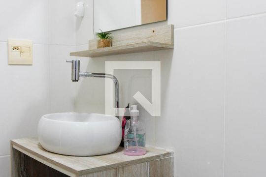 Banheiro da Suíte de apartamento para alugar com 1 quarto, 37m² em Cocotá, Rio de Janeiro