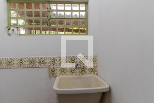 Área de Serviço de casa à venda com 3 quartos, 237m² em Guará, Campinas