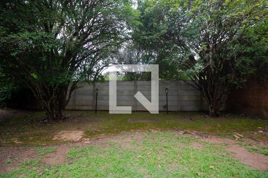 Quintal de casa à venda com 3 quartos, 237m² em Guará, Campinas