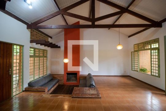 Salas de casa à venda com 3 quartos, 237m² em Guará, Campinas
