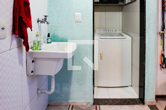 Área de Serviço de casa de condomínio para alugar com 3 quartos, 170m² em Zumbi, Rio de Janeiro
