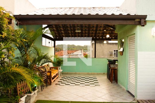 Área Externa de casa de condomínio para alugar com 3 quartos, 170m² em Zumbi, Rio de Janeiro