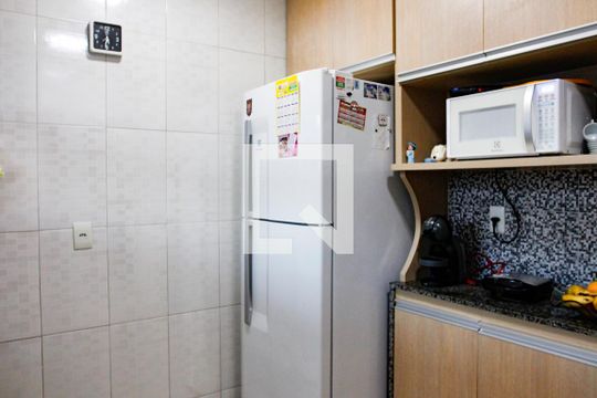 Cozinha de casa de condomínio para alugar com 3 quartos, 170m² em Zumbi, Rio de Janeiro