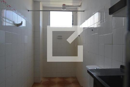 Banheiro Social de apartamento para alugar com 2 quartos, 48m² em Oswaldo Cruz, Rio de Janeiro