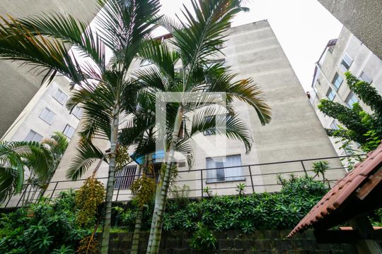 Fachada do bloco de apartamento para alugar com 2 quartos, 55m² em Vila Portugal, São Paulo