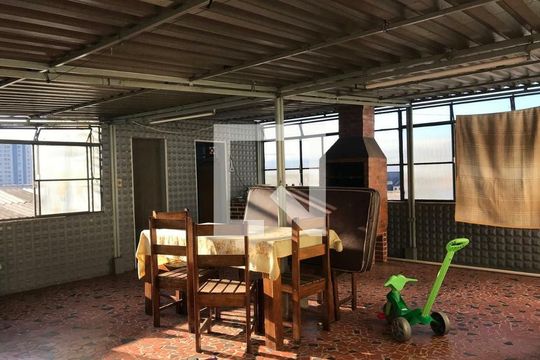 Casa à venda com 4 quartos, 256m² em Concórdia, Belo Horizonte