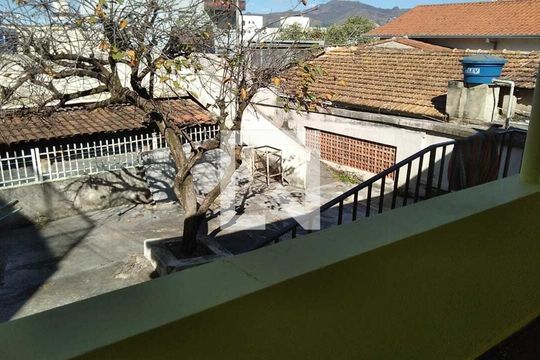 Casa à venda com 3 quartos, 360m² em Sagrada Família, Belo Horizonte
