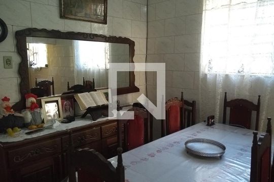 Casa à venda com 3 quartos, 400m² em Sagrada Família, Belo Horizonte