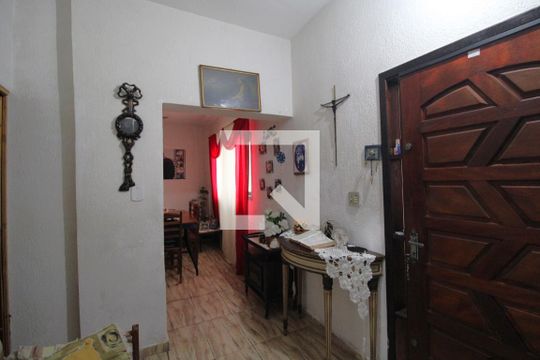Sala 1 de casa para alugar com 3 quartos, 180m² em Jardim Guarapiranga, São Paulo