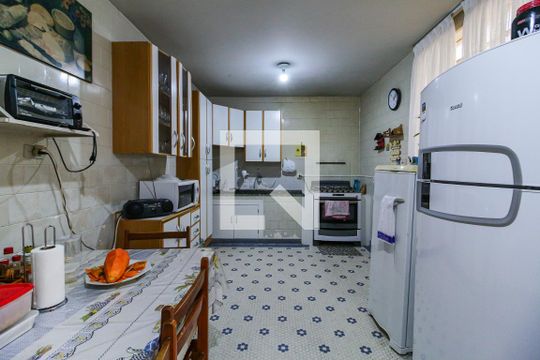 Cozinha de casa para alugar com 4 quartos, 150m² em Mirandópolis, São Paulo