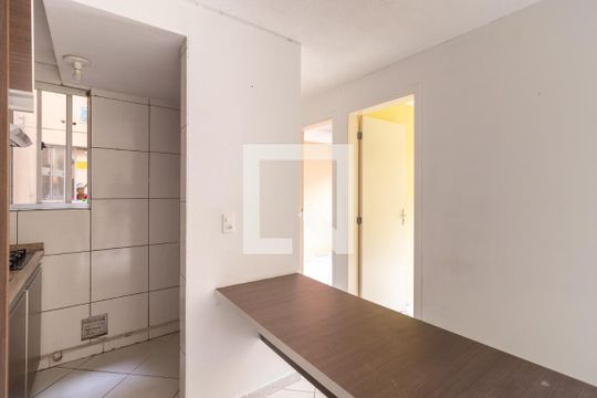 Cozinha de apartamento à venda com 2 quartos, 42m² em Glória, Porto Alegre