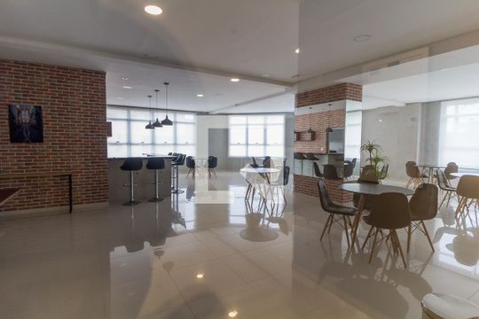 Sala de Reunião de kitnet/studio para alugar com 1 quarto, 43m² em Loteamento Mogilar, Mogi das Cruzes