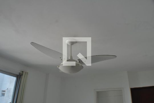 Ventilador de teto da sala  de apartamento à venda com 2 quartos, 55m² em Jacarepaguá, Rio de Janeiro