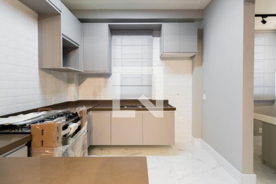 Cozinha de apartamento para alugar com 1 quarto, 67m² em Bela Vista, São Paulo