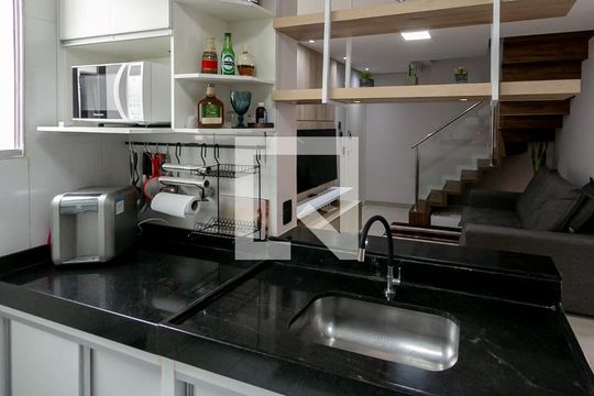 Cozinha de apartamento à venda com 2 quartos, 93m² em Camargos, Belo Horizonte