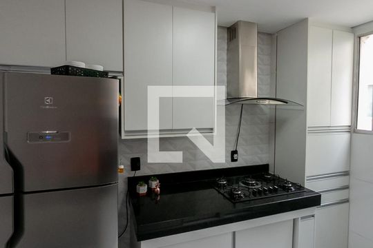 Cozinha de apartamento à venda com 2 quartos, 93m² em Camargos, Belo Horizonte