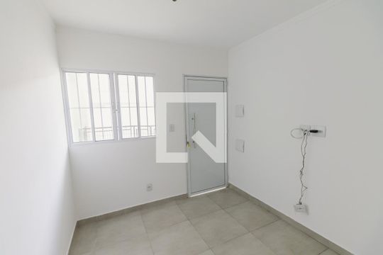 Sala Cozinha de apartamento para alugar com 1 quarto, 33m² em Vila Anastácio, São Paulo
