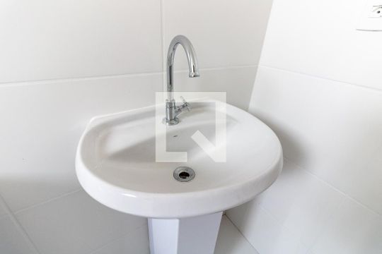 Banheiro  de apartamento para alugar com 1 quarto, 32m² em Jardim da Glória, São Paulo