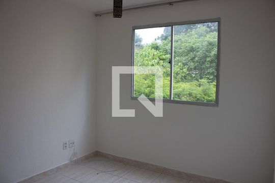 Sala de apartamento para alugar com 2 quartos, 40m² em Colônia (zona Leste), São Paulo