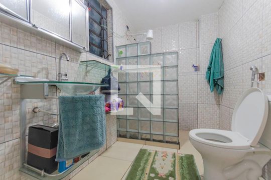 Banheiro de casa à venda com 1 quarto, 300m² em Parque Cisper, São Paulo