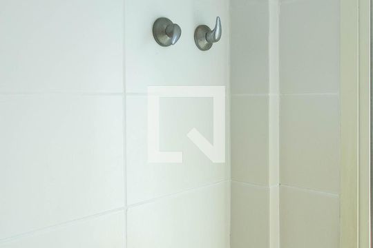 Banheiro de apartamento à venda com 2 quartos, 80m² em Barra da Tijuca, Rio de Janeiro