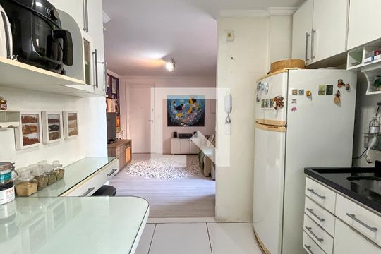 Cozinha de apartamento à venda com 2 quartos, 70m² em Jardim Íris, São Paulo